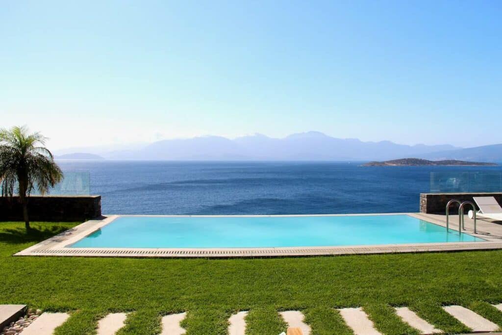 Example of an overflow pool. Beautiful landscape in Greece.